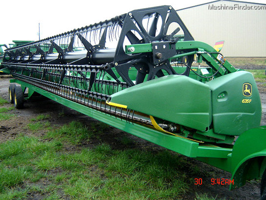  John Deere 635F