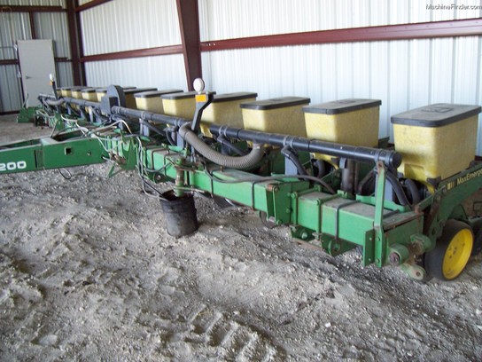 1989 John Deere 7200