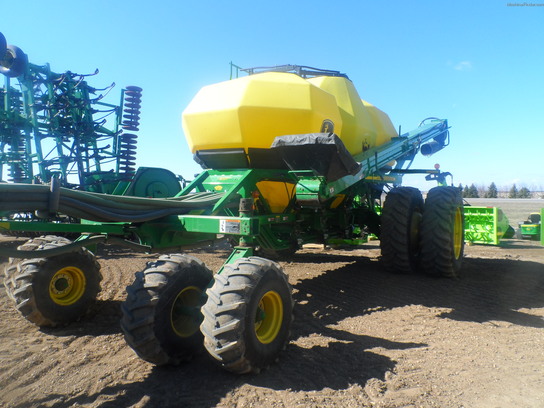 2009 John Deere 1835