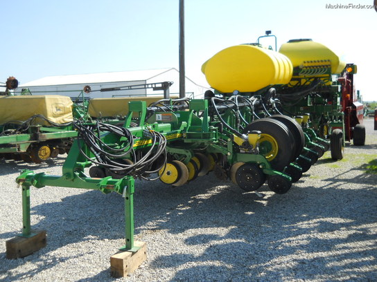 2010 John Deere 1770NT