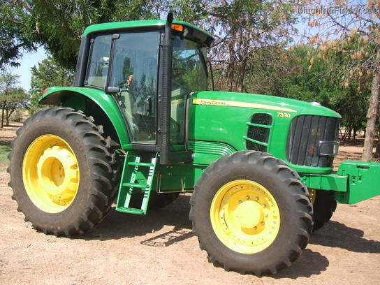 2010 John Deere 7330