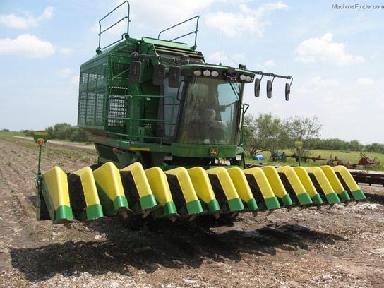 2012 John Deere 7460