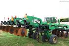 2003 John Deere 2700