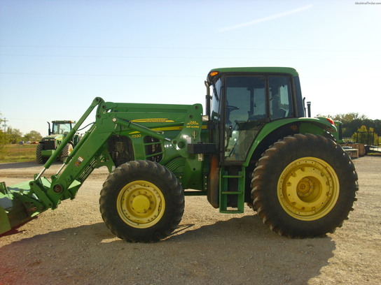2008 John Deere 7330