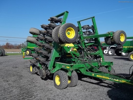 2004 John Deere 1890