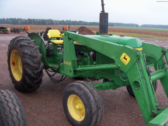  John Deere 2640