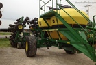 2002 John Deere 1860