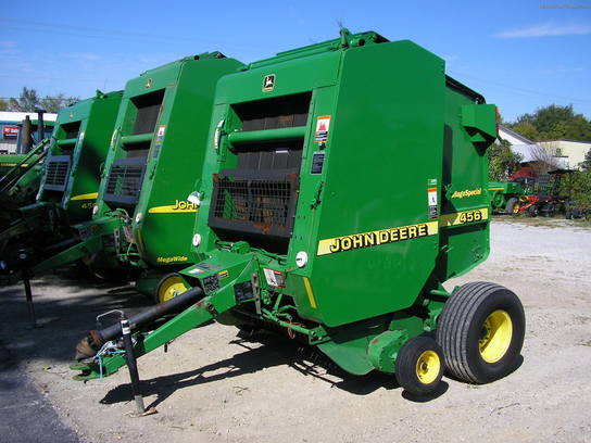 2000 John Deere 456