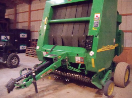 2004 John Deere 567