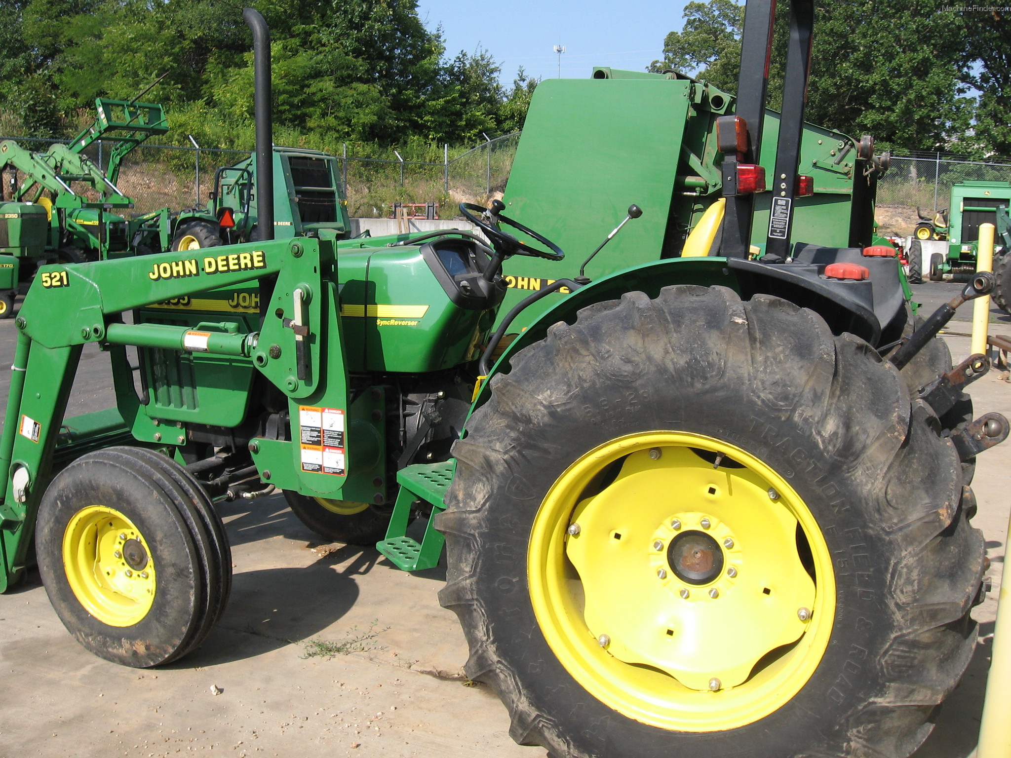 2002 John Deere 5105 Tractors Utility (40100hp) John Deere