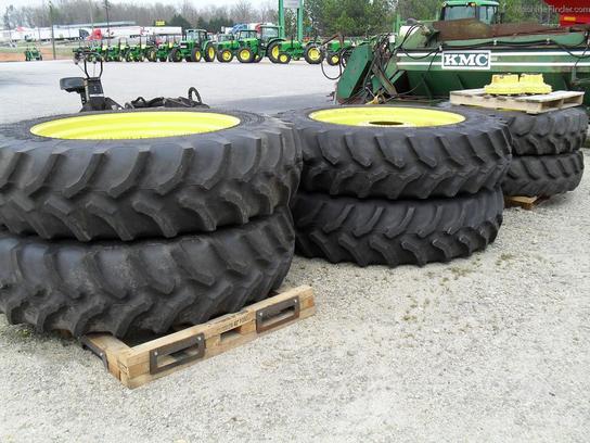 2011 John Deere 480/80R46 DUAL COMBO