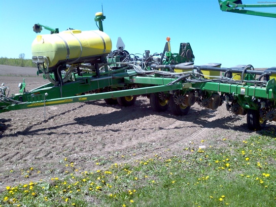2006 John Deere 1770