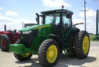 2011 John Deere 7215R