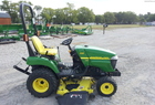 2007 John Deere 2305