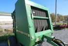 1999 John Deere 566