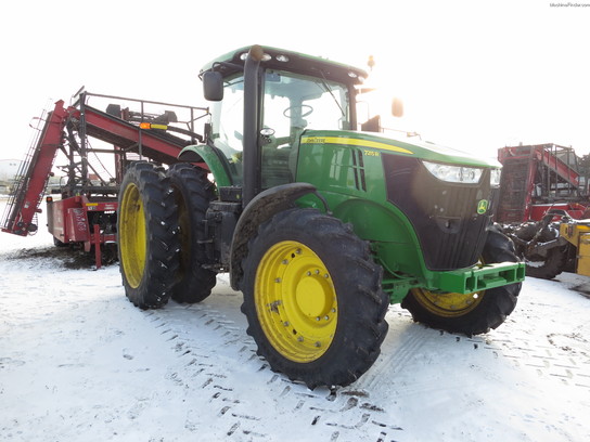 2012 John Deere 7215R