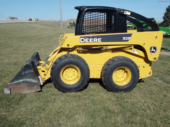 2006 John Deere 328