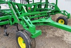 2009 John Deere 2210
