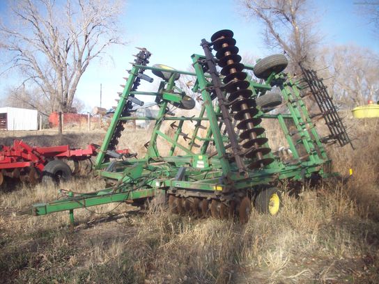 1990 John Deere 724