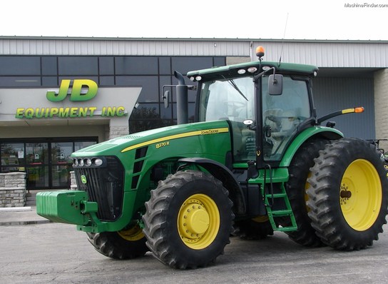 2010 John Deere 8270R