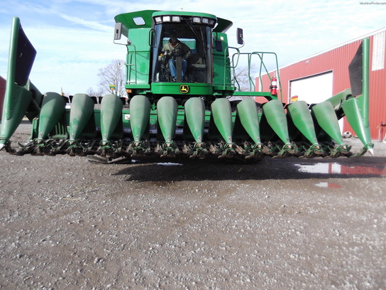 2005 John Deere 1290