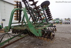  John Deere 230