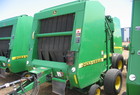 1999 John Deere 566