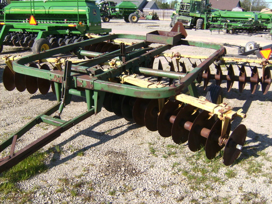  John Deere 210