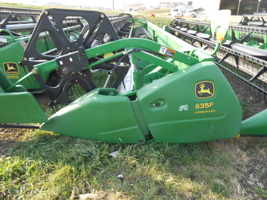 2007 John Deere 635F