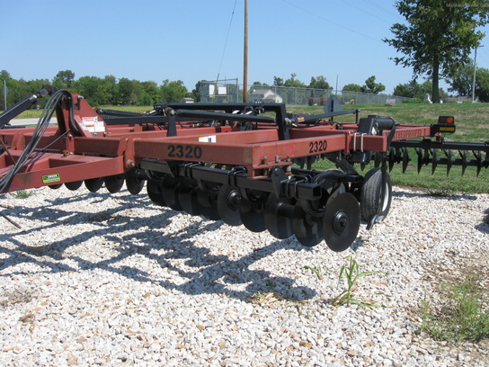 2004 Landoll 2320