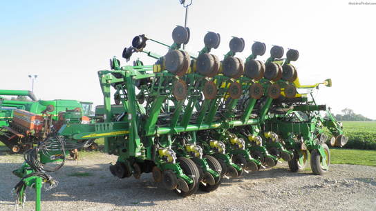2011 John Deere 1790
