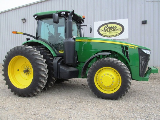 2011 John Deere 8235R