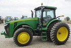 2011 John Deere 8235R