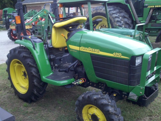 2004 John Deere 4310