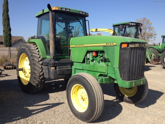 1996 John Deere 8100