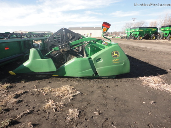 2005 John Deere 630F