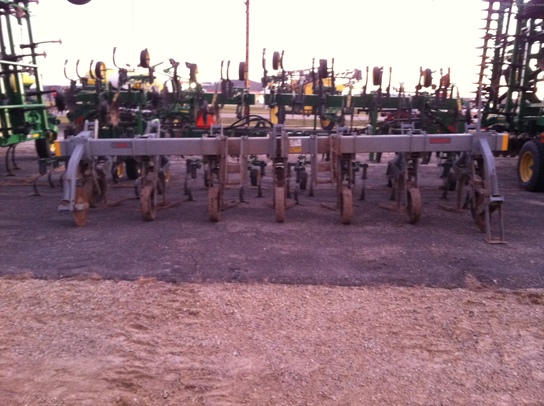  Hiniker 1100