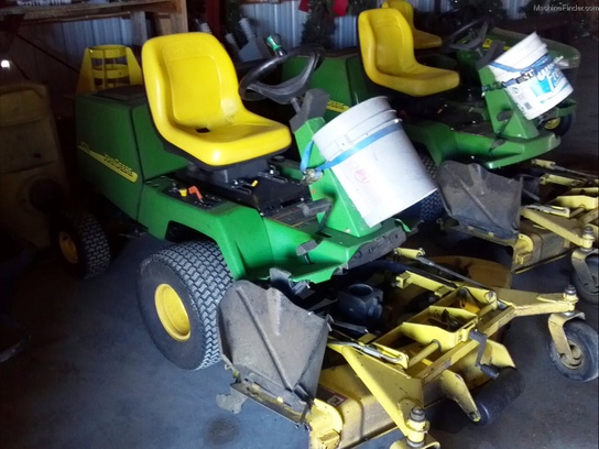 2004 John Deere F725