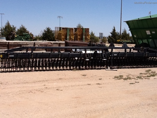 2013 Yetter 3430 30 FT HOE