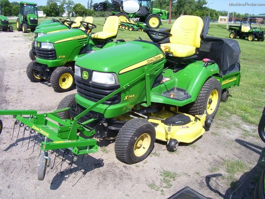 2010 John Deere X744 ULTIMAT
