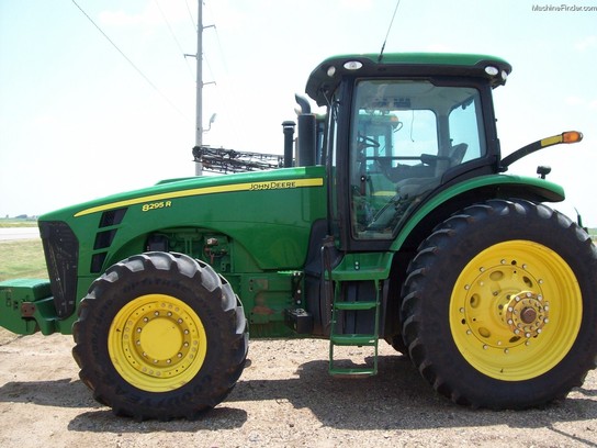 2010 John Deere 8295R