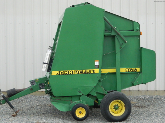 1998 John Deere 466