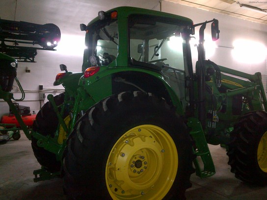 2011 John Deere 7430