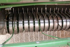 2000 John Deere 566