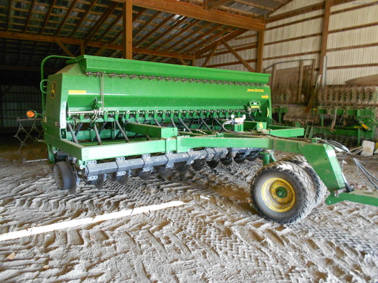 2011 John Deere 1590