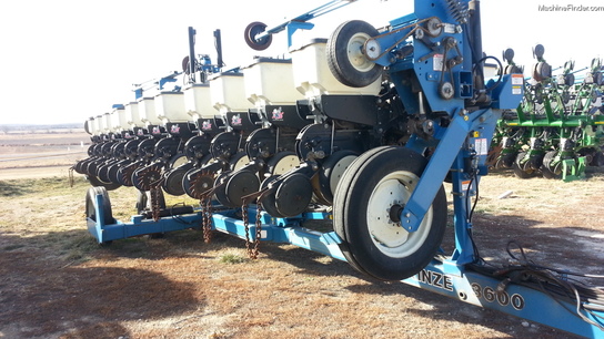  Kinze 3600