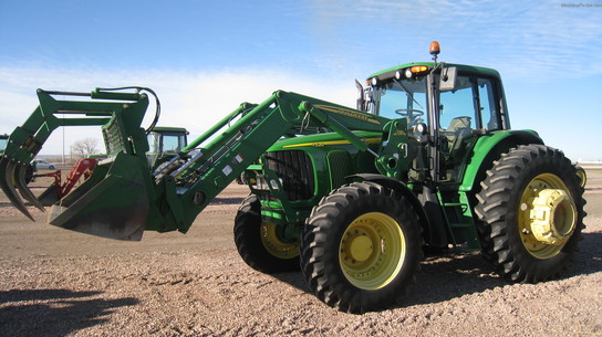 2003 John Deere 7520