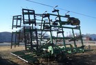 1999 John Deere 680