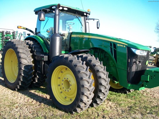  John Deere 8285R