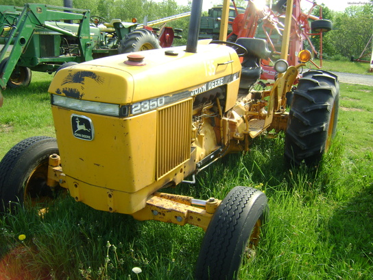  John Deere 2350